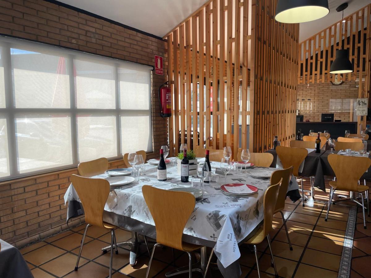 Hotel Aragon La Puebla De Alfinden Zewnętrze zdjęcie