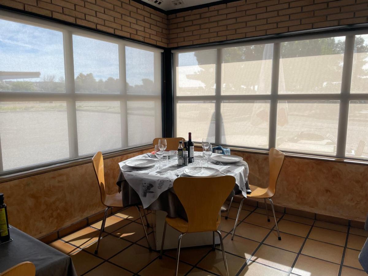 Hotel Aragon La Puebla De Alfinden Zewnętrze zdjęcie